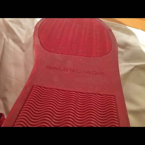 Balenciaga Red hi top leather sneakers . - Picture 5 of 8